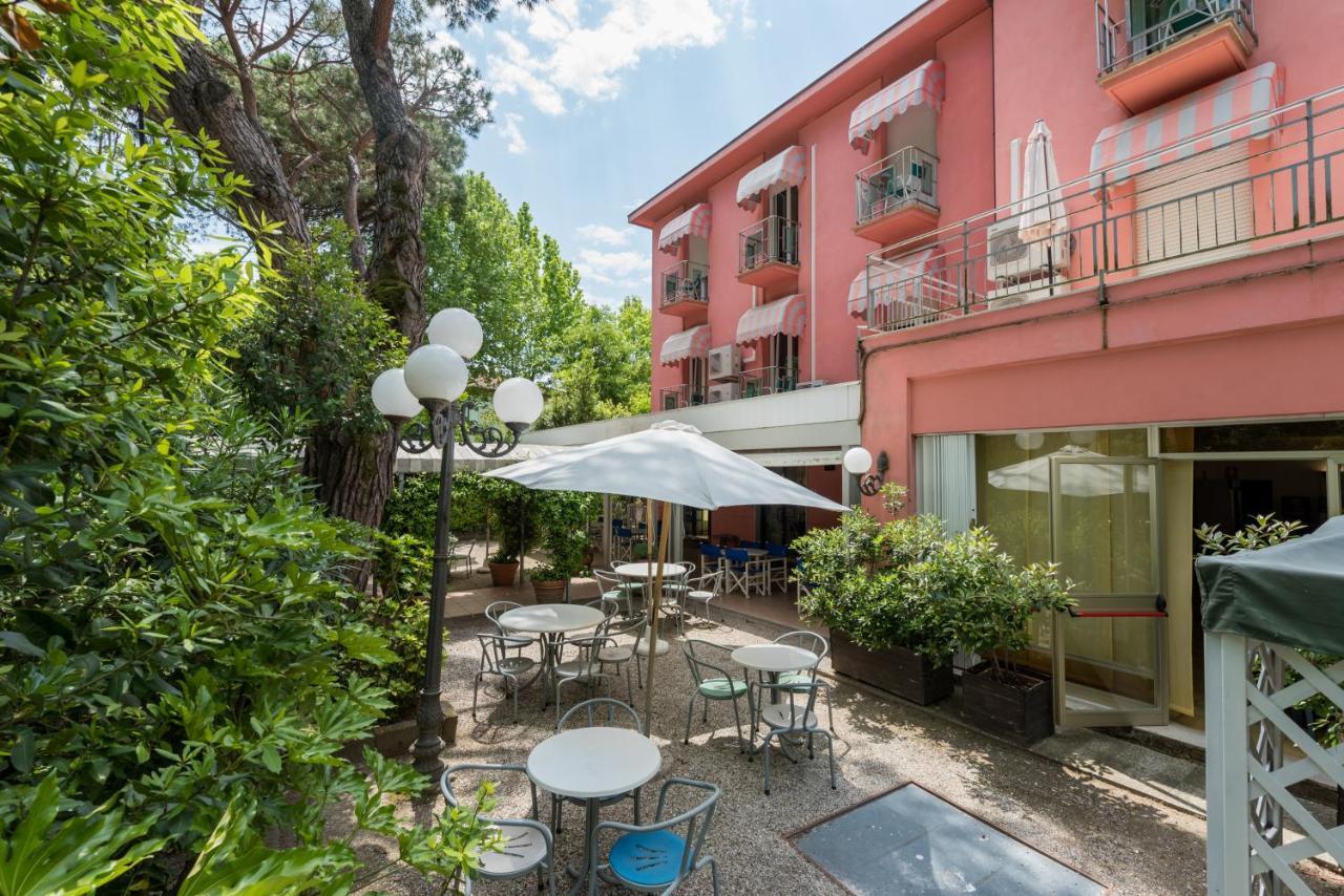 Hotel Villa Rosa تْشيزيناتيكو المظهر الخارجي الصورة