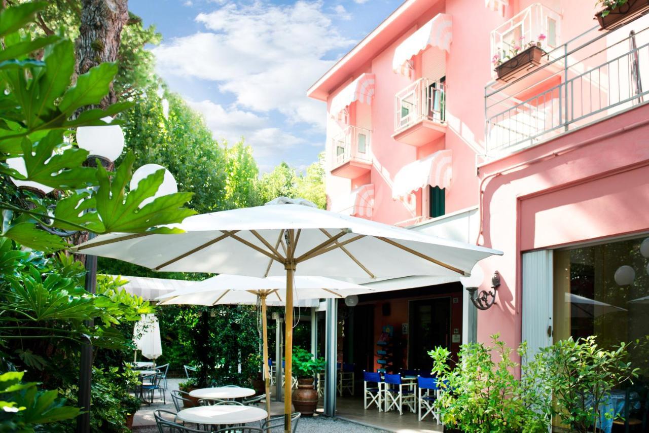 Hotel Villa Rosa تْشيزيناتيكو المظهر الخارجي الصورة