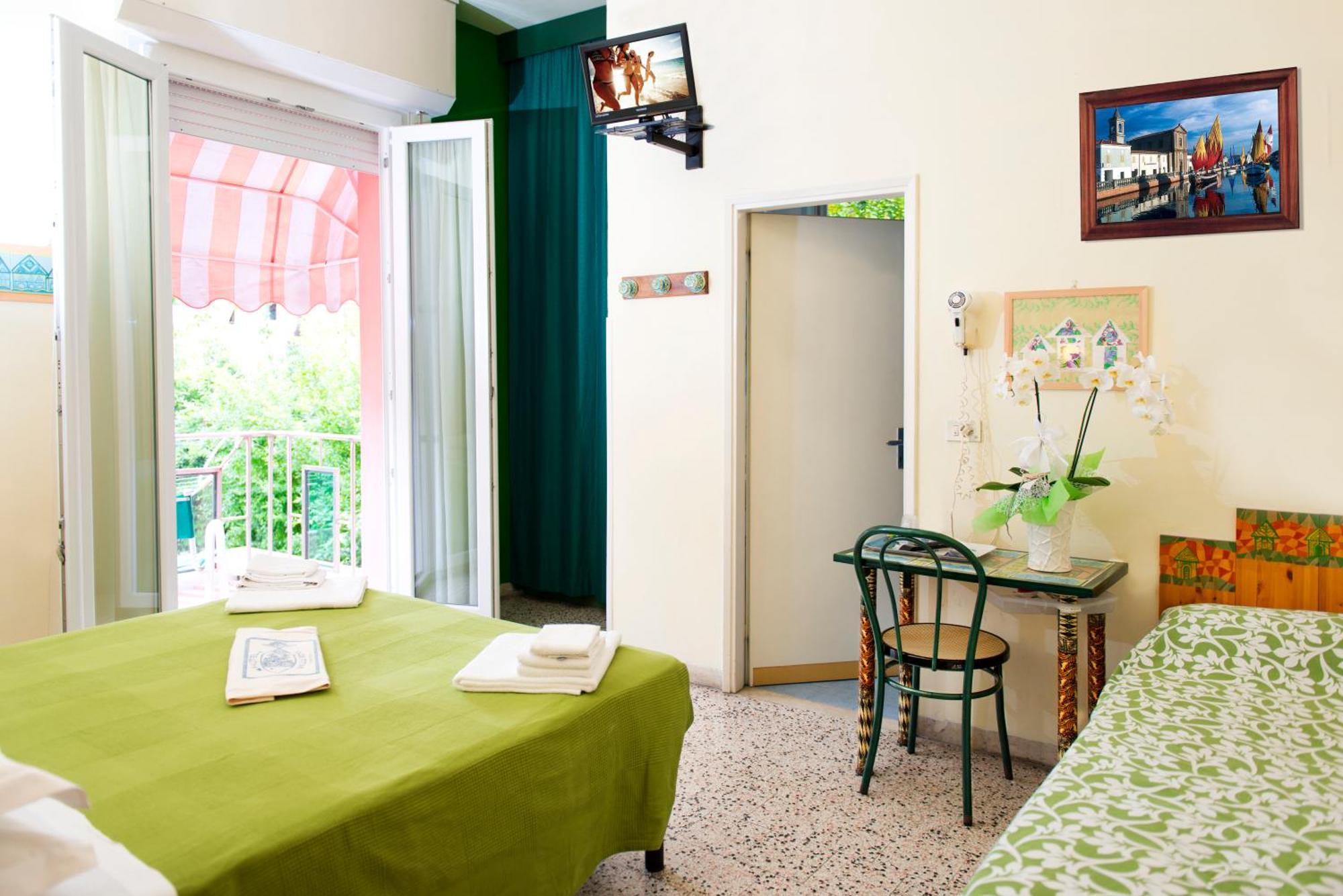 Hotel Villa Rosa تْشيزيناتيكو الغرفة الصورة